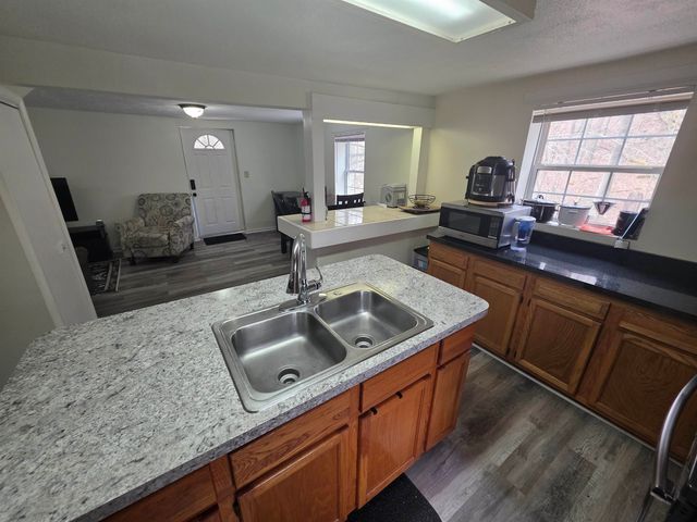 3742 Greenview Road, South Charleston, WV 25309