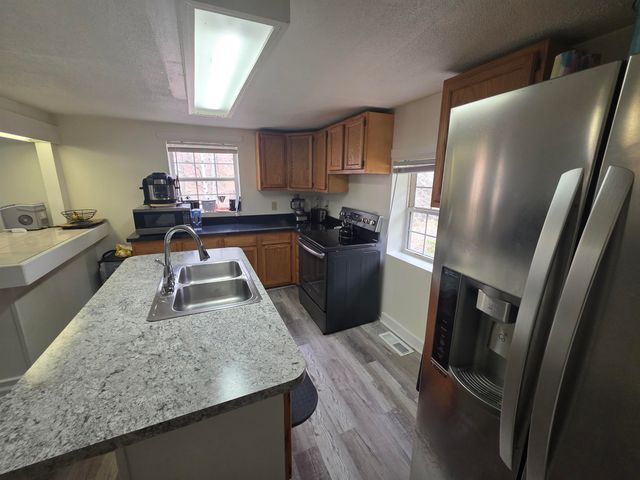 3742 Greenview Road, South Charleston, WV 25309