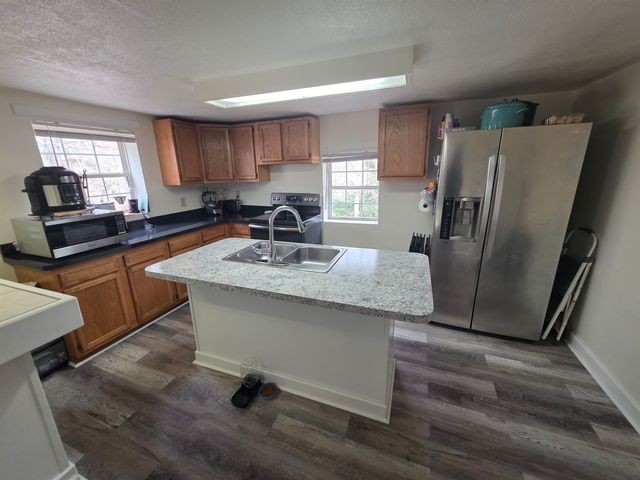 3742 Greenview Road, South Charleston, WV 25309