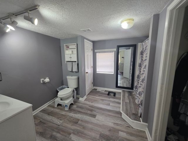 3742 Greenview Road, South Charleston, WV 25309