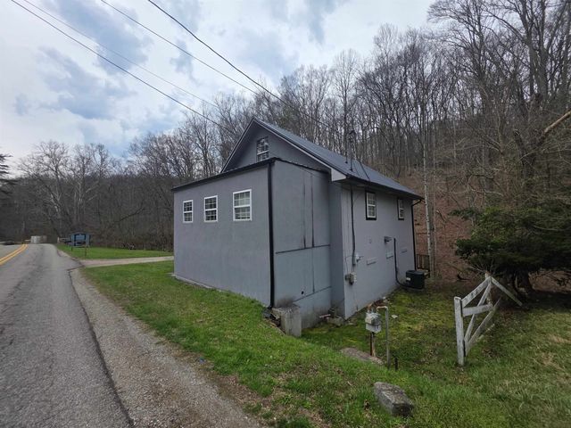3742 Greenview Road, South Charleston, WV 25309