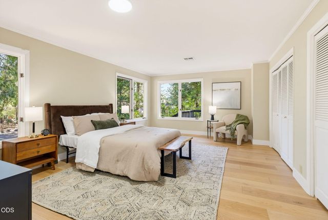 152 Strawberry Lane, Ashland, OR 97520