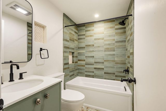 152 Strawberry Lane, Ashland, OR 97520