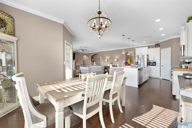 508 Foxridge Drive SW, Hartselle, AL 35640