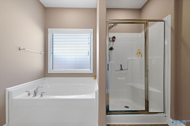 508 Foxridge Drive SW, Hartselle, AL 35640