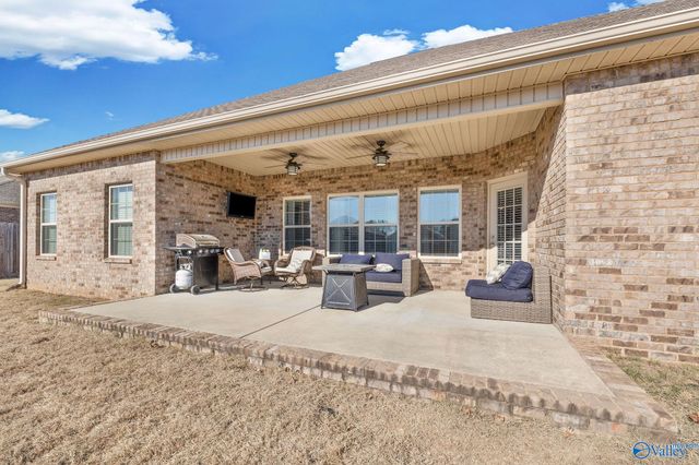 508 Foxridge Drive SW, Hartselle, AL 35640