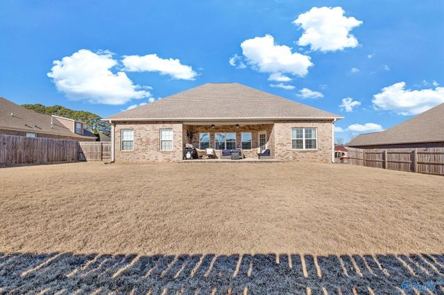 508 Foxridge Drive SW, Hartselle, AL 35640