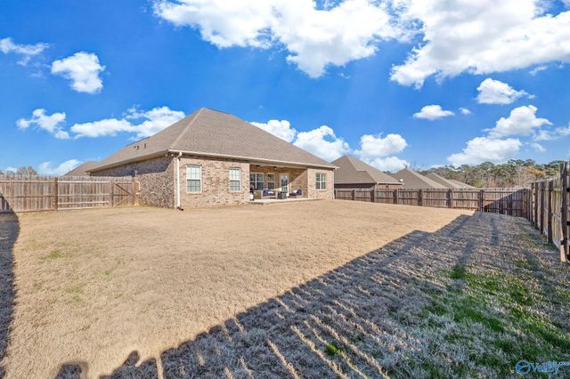 508 Foxridge Drive SW, Hartselle, AL 35640