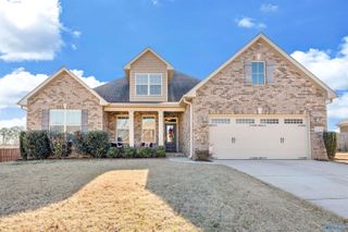 508 Foxridge Drive SW, Hartselle, AL 35640