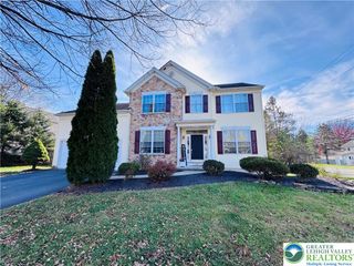 585 Adams Street, Forks Twp, PA 18040