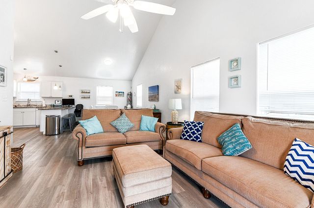 126 Nesmith Place, Surfside Beach, TX 77541