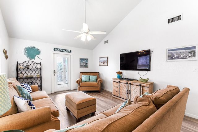 126 Nesmith Place, Surfside Beach, TX 77541