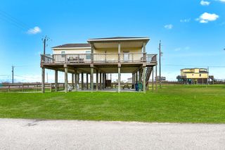 126 Nesmith Place, Surfside Beach, TX 77541