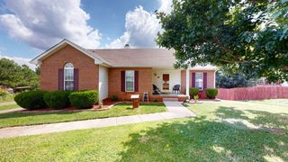 1922 Berkshire Dr, Clarksville, TN 37042