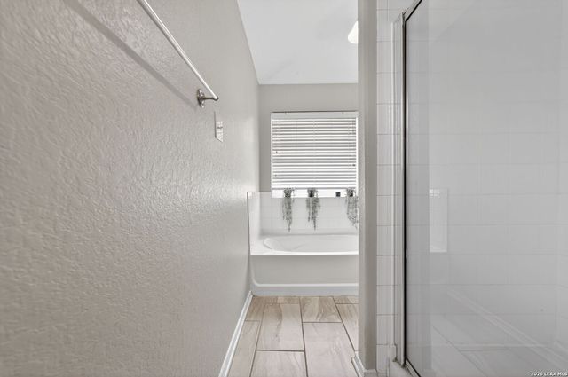 3440 WHISPER BLF, Schertz, TX 78108
