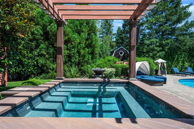 23 Steers Avenue, Northport, NY 11768