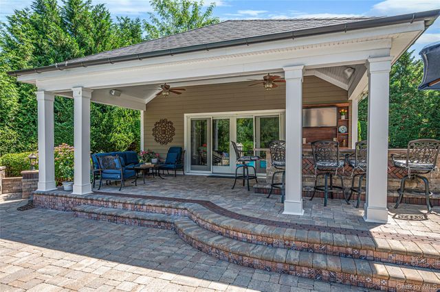 23 Steers Avenue, Northport, NY 11768