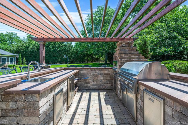 23 Steers Avenue, Northport, NY 11768