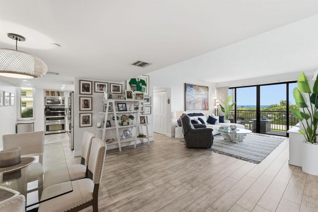 2727 N Ocean Boulevard Unit 301, Boca Raton, FL 33431