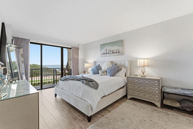 2727 N Ocean Boulevard Unit 301, Boca Raton, FL 33431