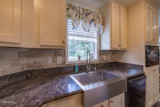 170 Creek View Way, Rogersville, TN 37857