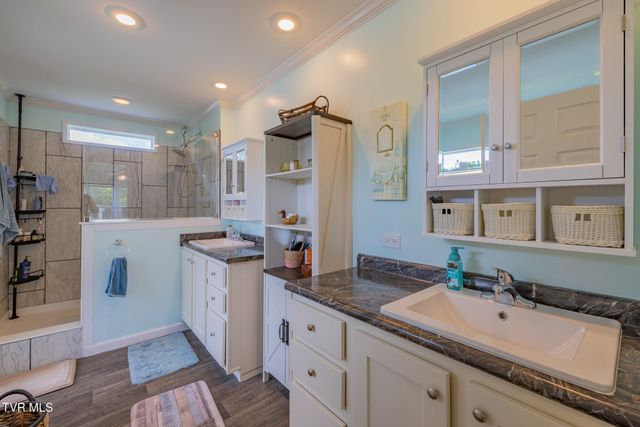 170 Creek View Way, Rogersville, TN 37857