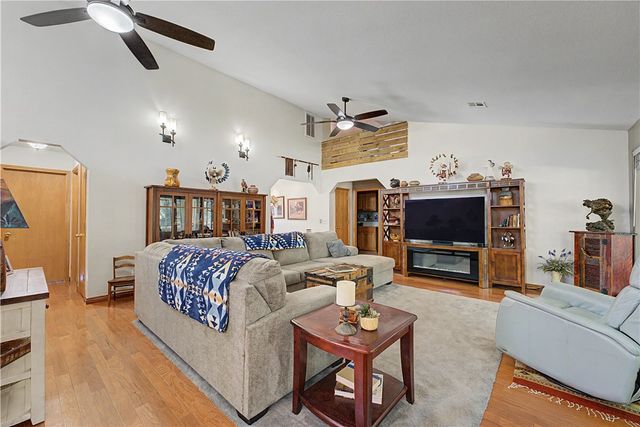 7 Fairlie Lane, Bella Vista, AR 72715
