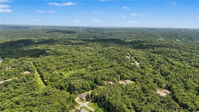7 Fairlie Lane, Bella Vista, AR 72715