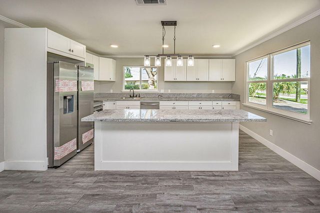 300 RIOMAR Drive, Port St. Lucie, Port St Lucie, FL 34952