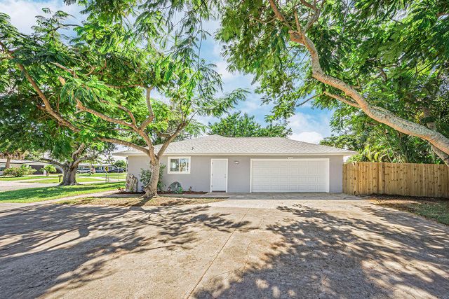 300 RIOMAR Drive, Port St. Lucie, Port St Lucie, FL 34952