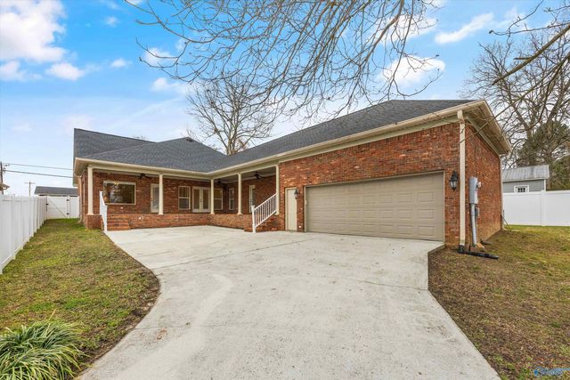 505 Barkley Street SW, Hartselle, AL 35640