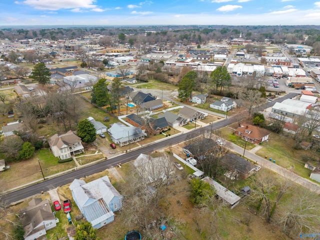 505 Barkley Street SW, Hartselle, AL 35640