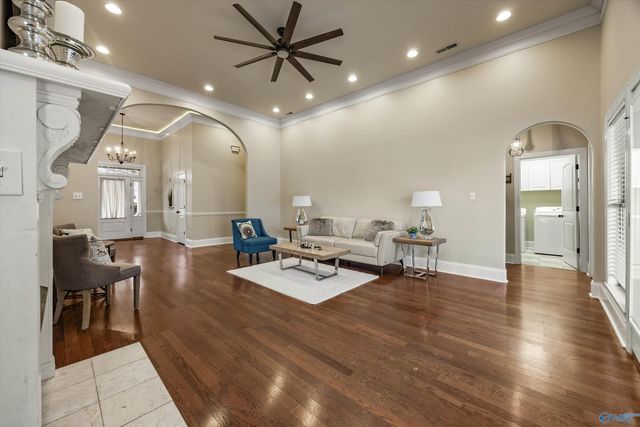 505 Barkley Street SW, Hartselle, AL 35640