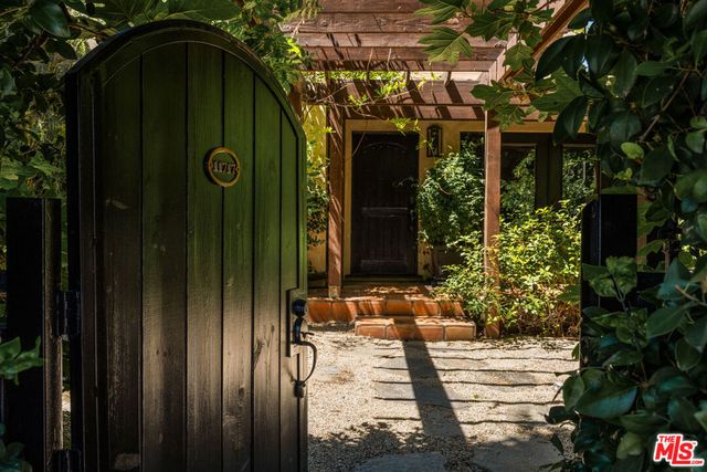 11717 Landale Street, Studio City, CA 91607