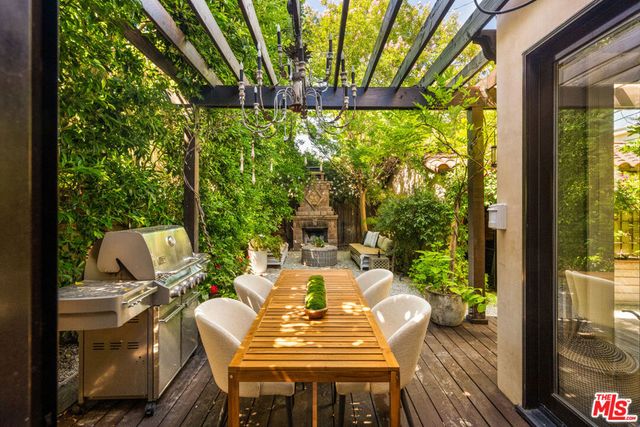 11717 Landale Street, Studio City, CA 91607