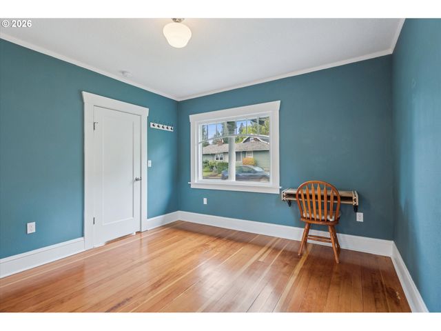4815 Se CESAR E CHAVEZ Blvd, Portland, OR 97202