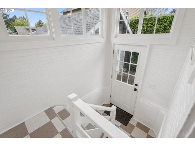 4815 Se CESAR E CHAVEZ Blvd, Portland, OR 97202