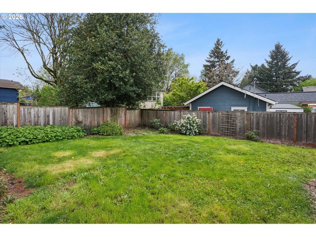 4815 Se CESAR E CHAVEZ Blvd, Portland, OR 97202