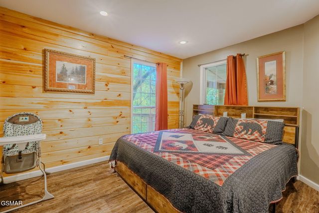 1816 Saint Moritz Drive, Gatlinburg, TN 37738