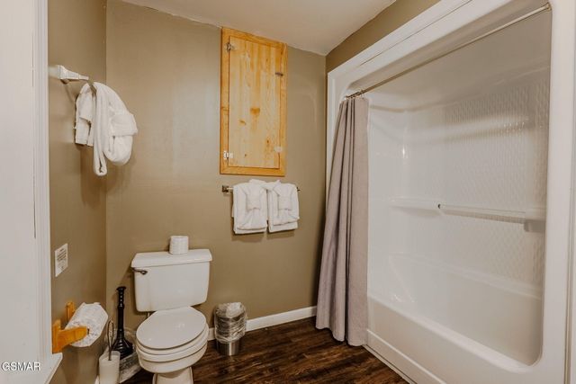 1816 Saint Moritz Drive, Gatlinburg, TN 37738