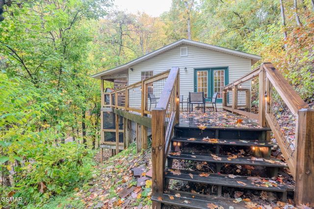 1816 Saint Moritz Drive, Gatlinburg, TN 37738