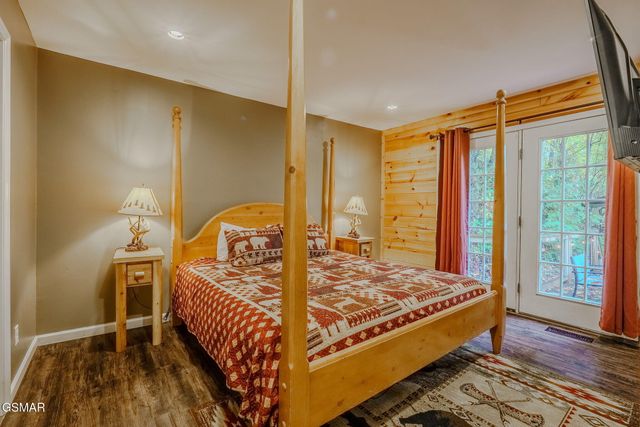 1816 Saint Moritz Drive, Gatlinburg, TN 37738