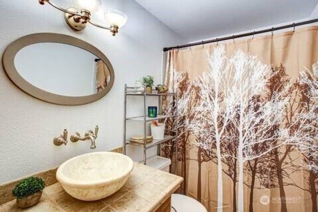 17812 Clear Lake Boulevard SE, Yelm, WA 98597