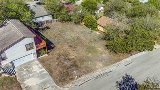 8907 Drowsey, Converse, TX 78109