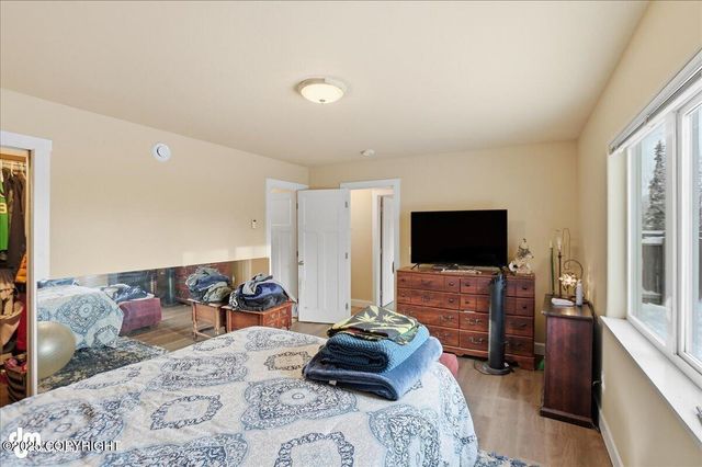 3216 Tarwater Avenue, Anchorage, AK 99508