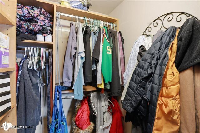 3216 Tarwater Avenue, Anchorage, AK 99508