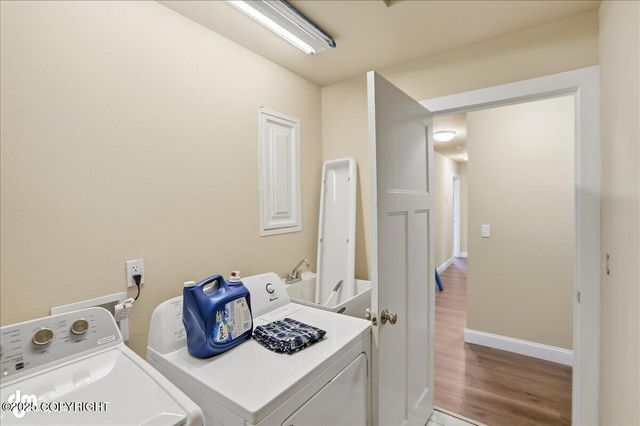 3216 Tarwater Avenue, Anchorage, AK 99508