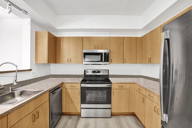 533 NE 3rd Avenue 205, Fort Lauderdale, FL 33301