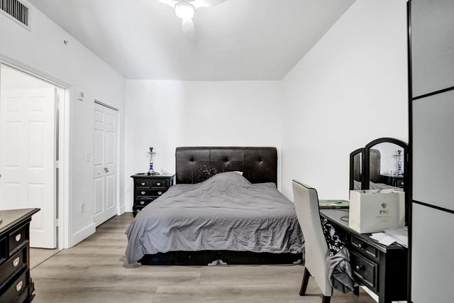 533 NE 3rd Avenue 205, Fort Lauderdale, FL 33301