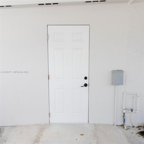 5803 Buchanan Street, Hollywood, FL 33021